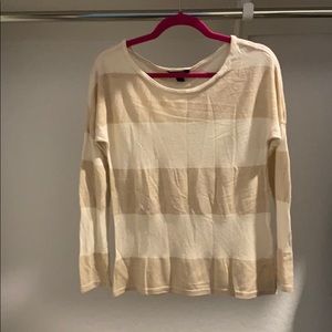 Old Navy top size Medium